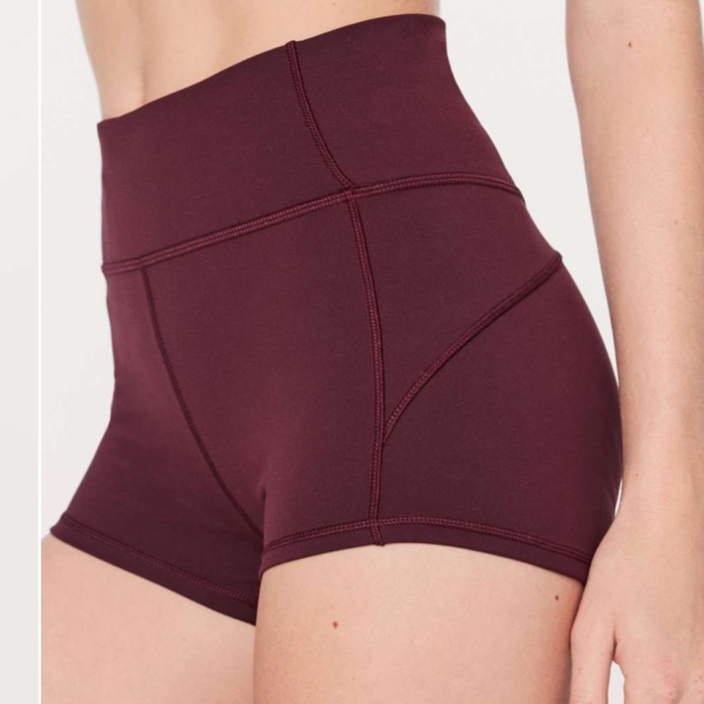 Lulu lemon in movement short